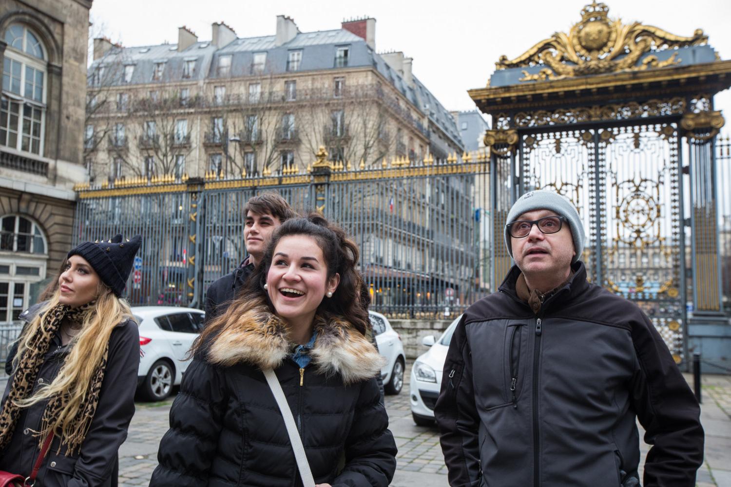 <a href='http://hnth.ngskmc-eis.net'>全球十大赌钱排行app</a>学院法语教授Pascal Rollet带领学生们到巴黎游学.